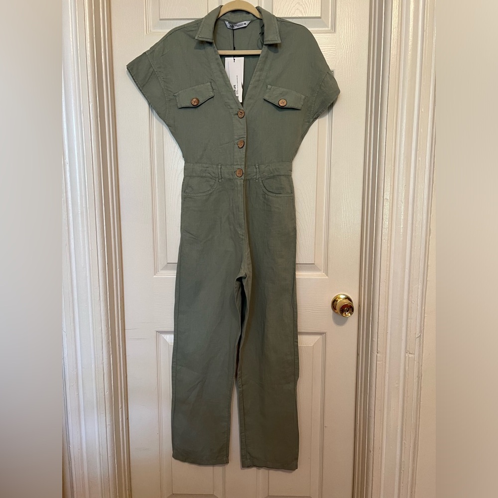 NWT Zara Olive green jumpsuit, Size XS